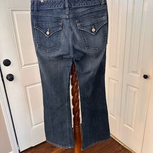 GAP Women's Curvy Flare Jeans in Dark Blue size 8A